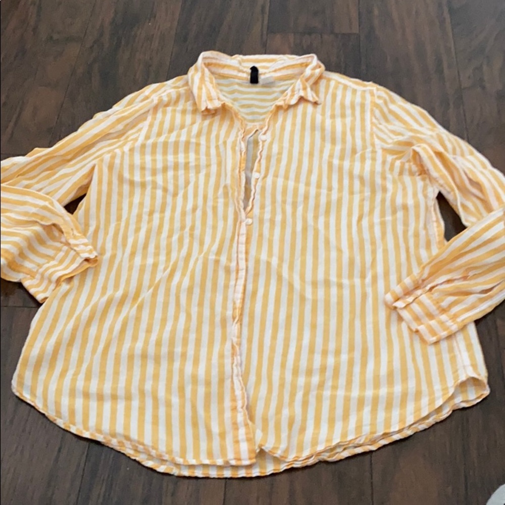 H&M summer time button down shirt Size 8/10